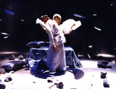 新世紀，天使隱藏人間 (1996)