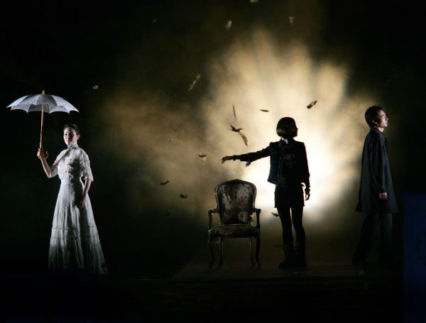 表演工作坊 Performance Workshop 提供购票、新戏介绍、演出记录等资讯，并有西洋戏剧介绍与戏剧名词解释。